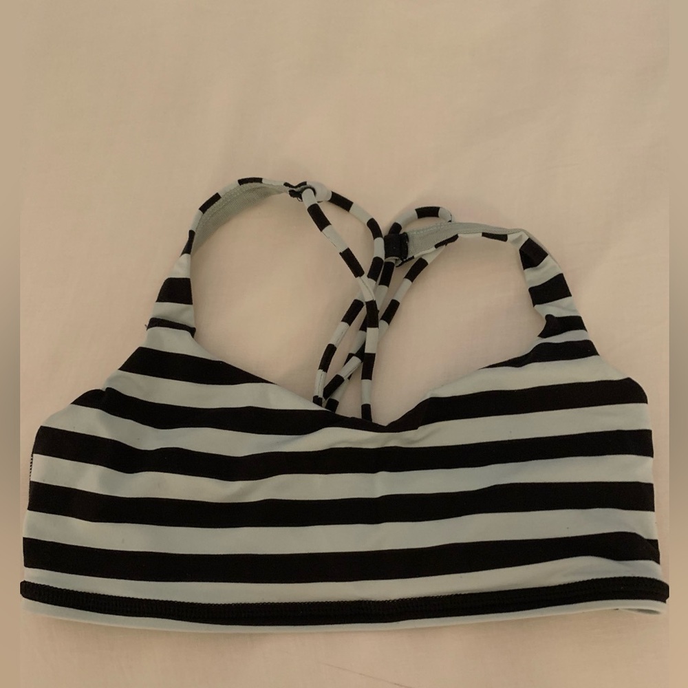 Lululemon yoga free to be bra